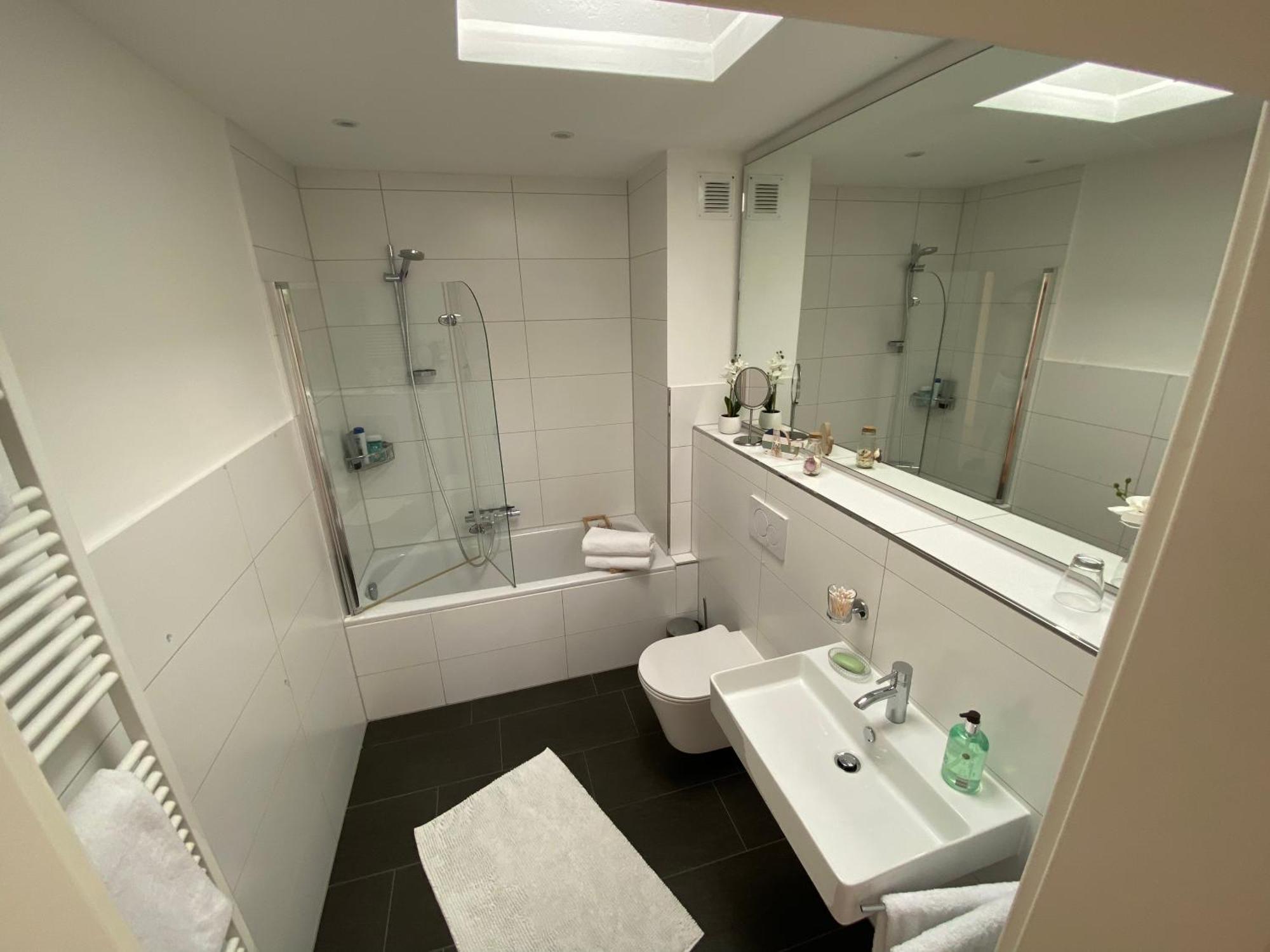 Stilvolle Ferienwohnung Im Zentrum Von 우나 외부 사진