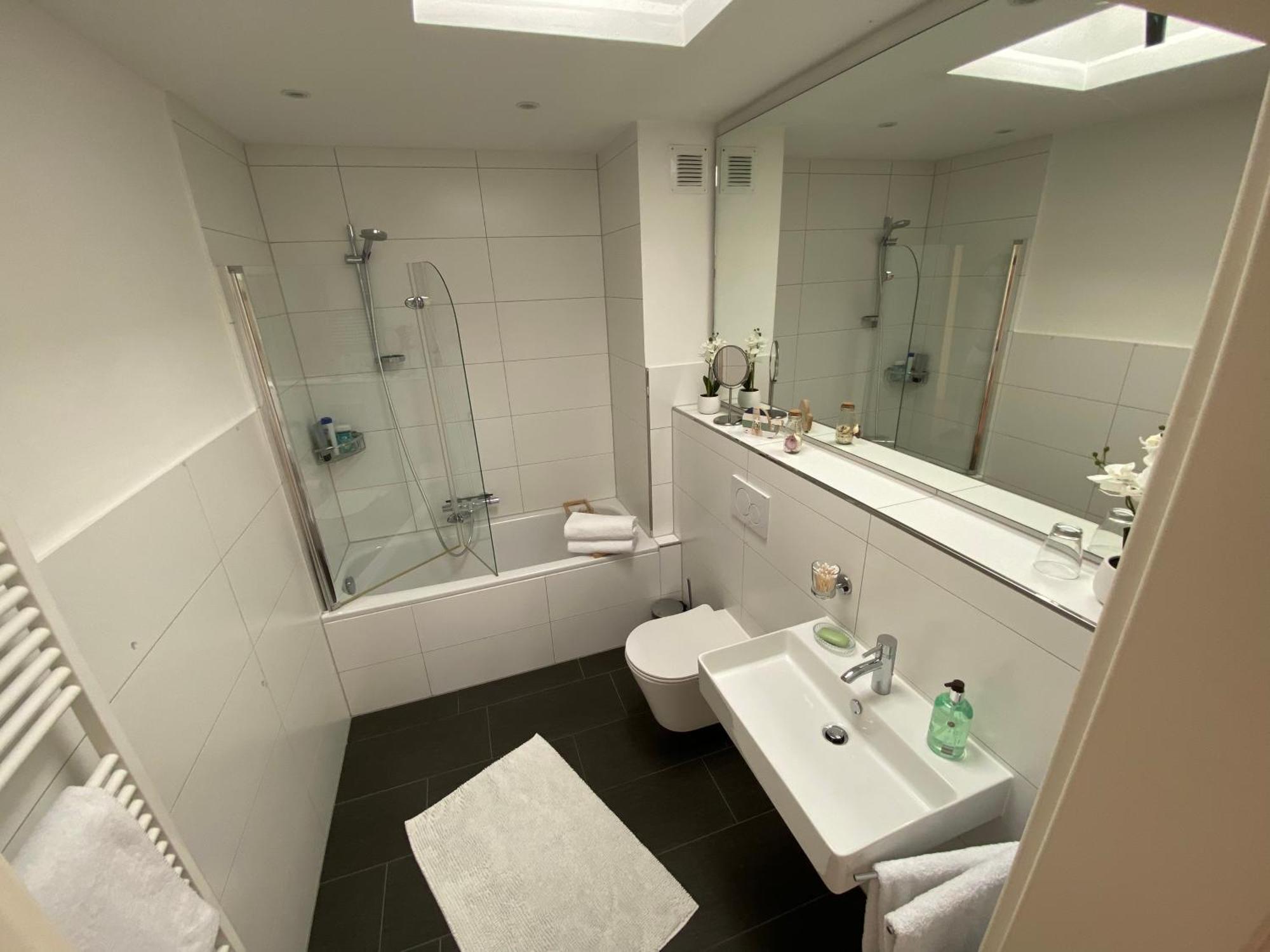 Stilvolle Ferienwohnung Im Zentrum Von 우나 외부 사진